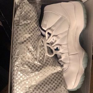 Jordan 11s